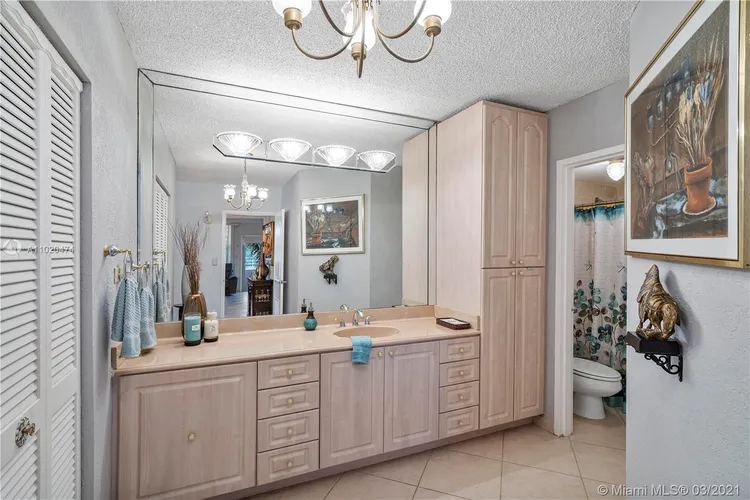 Four Winds #411 image #21