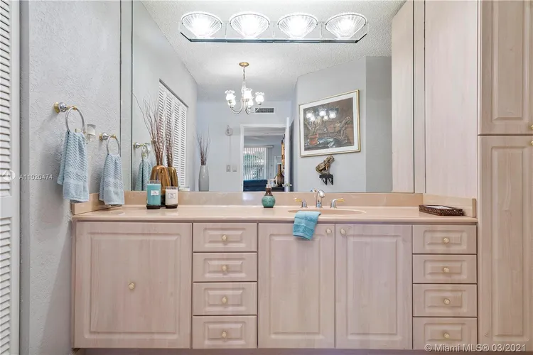 Four Winds #411 image #22