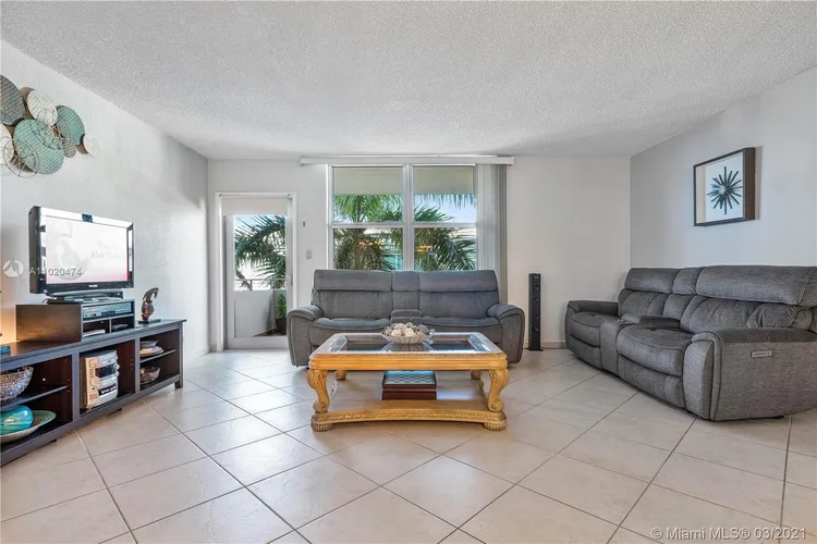 Four Winds #411 image #6