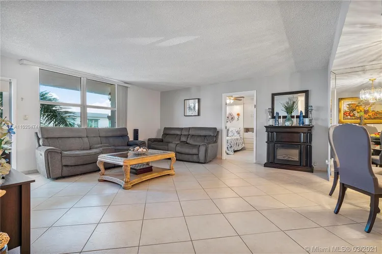 Four Winds #411 image #9