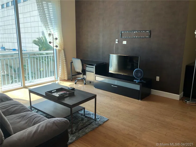 Metropolis at Dadeland #407 image #10