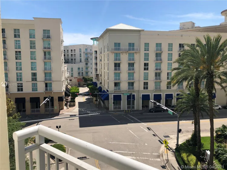 Metropolis at Dadeland #407 image #13