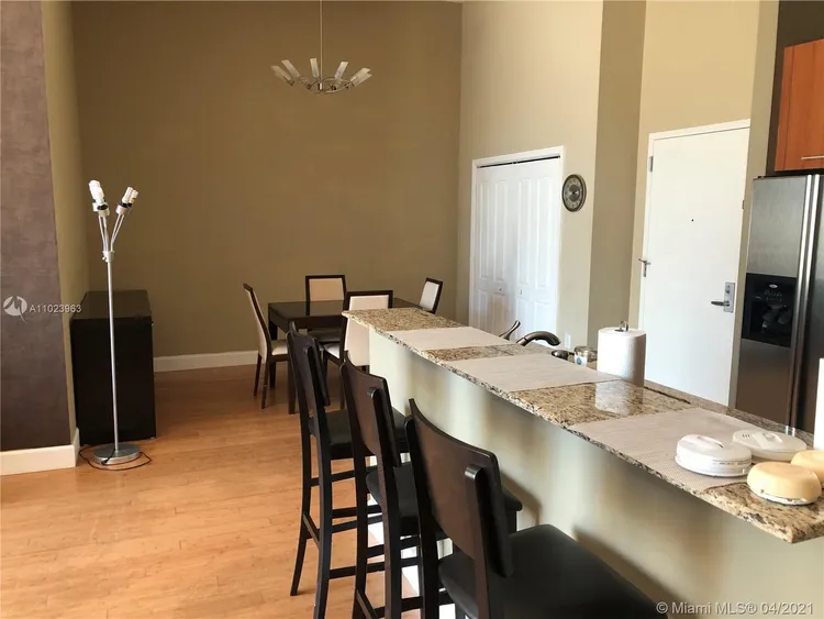 Metropolis at Dadeland #407 image #9