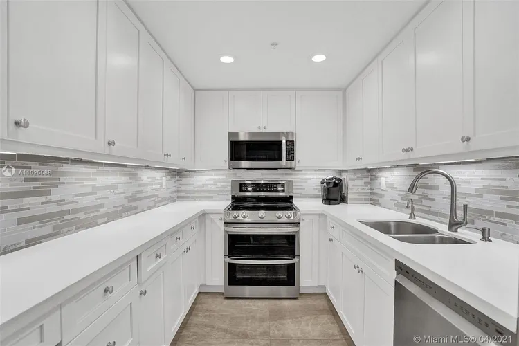 Gables Waterway Towers #423 image #16