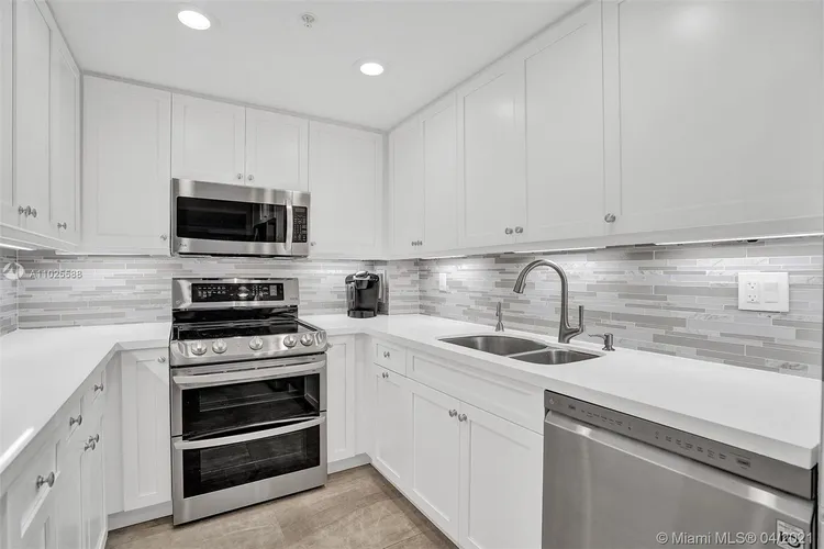 Gables Waterway Towers #423 image #19