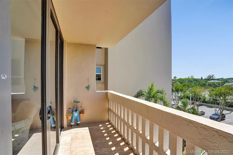 Gables Waterway Towers #423 image #25