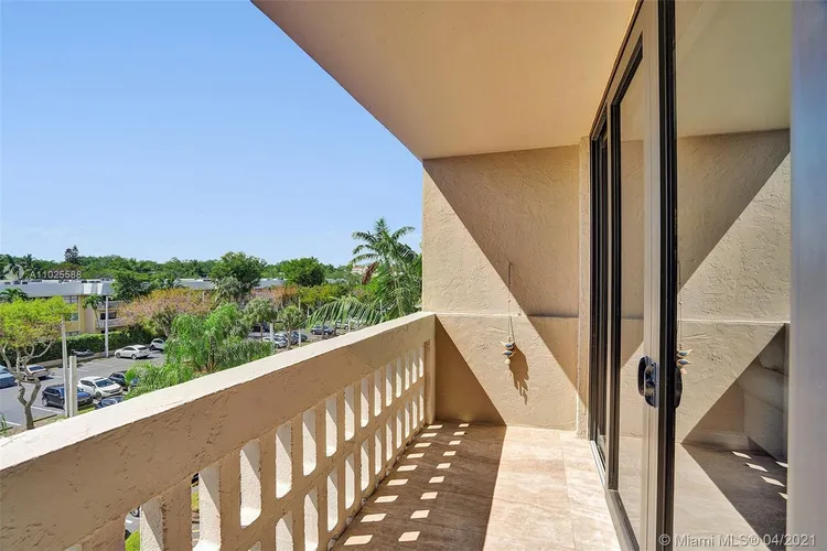 Gables Waterway Towers #423 image #27