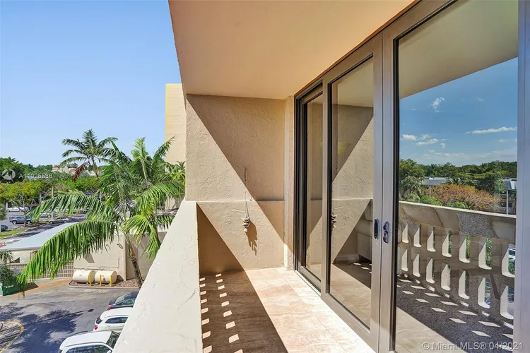 Gables Waterway Towers #423 image #28