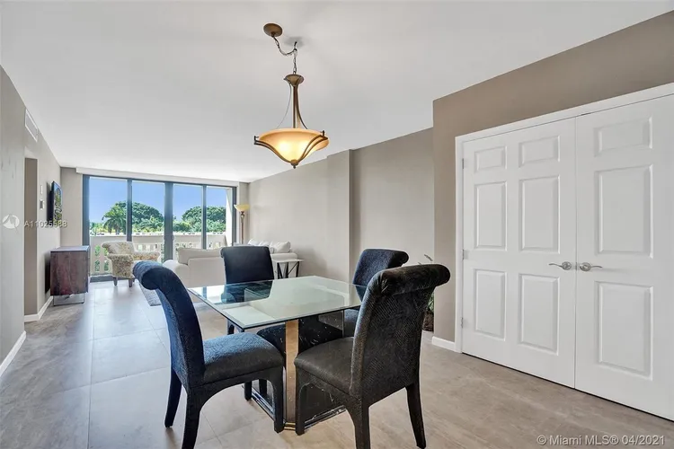 Gables Waterway Towers #423 image #6