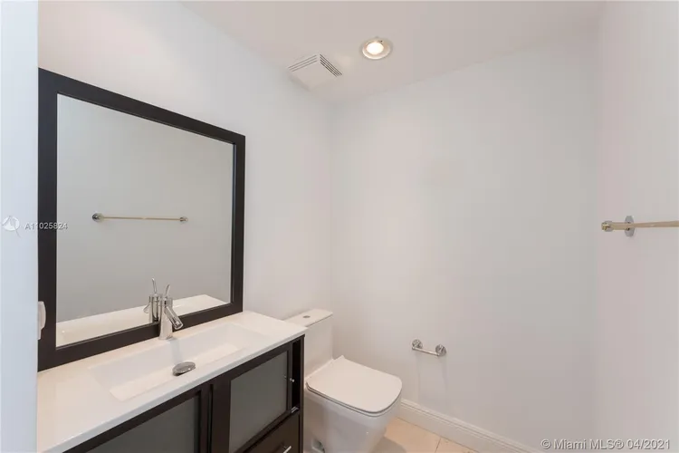 Ocean Club - Club Tower Three #303 image #18