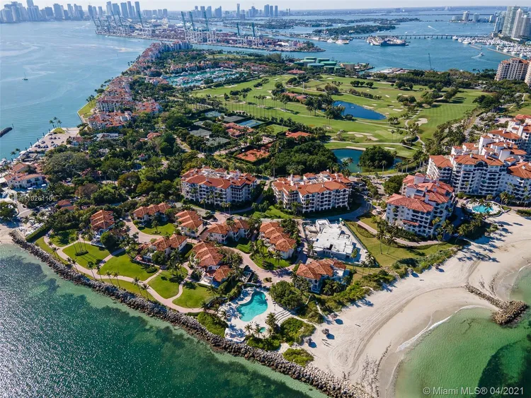 Seaside Village #19115 image #37