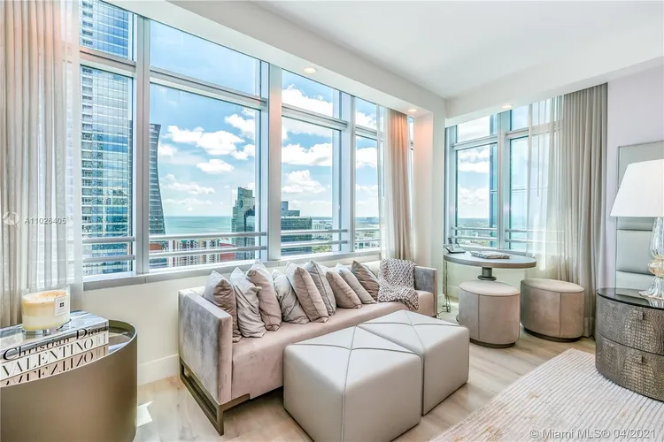 Mayfield AKA Hotel #3405 image #18