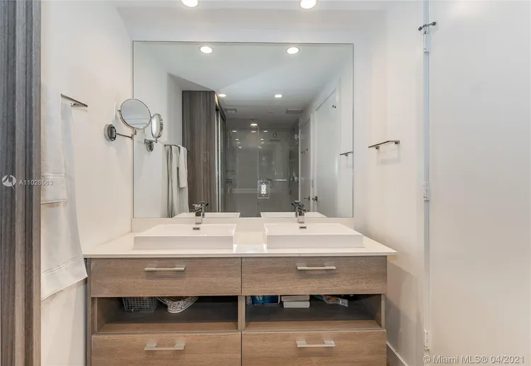 Paraiso Bay #4401 image #19