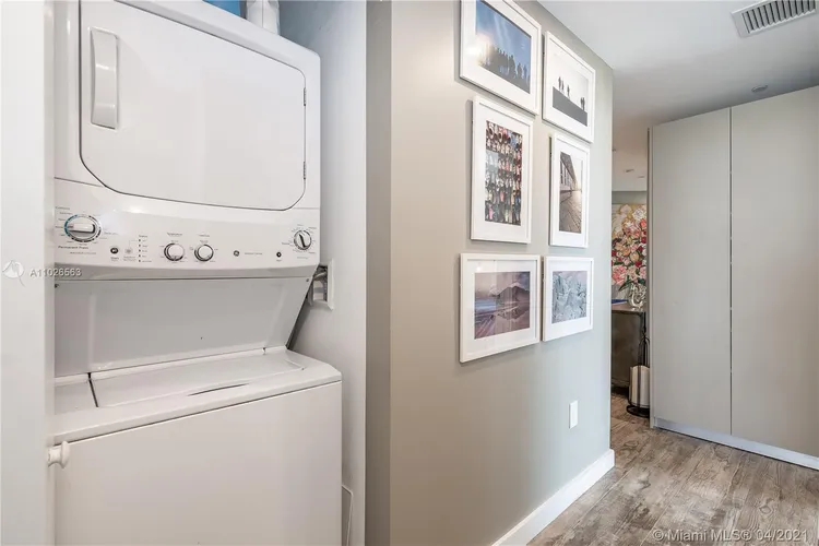 Paraiso Bay #4401 image #26