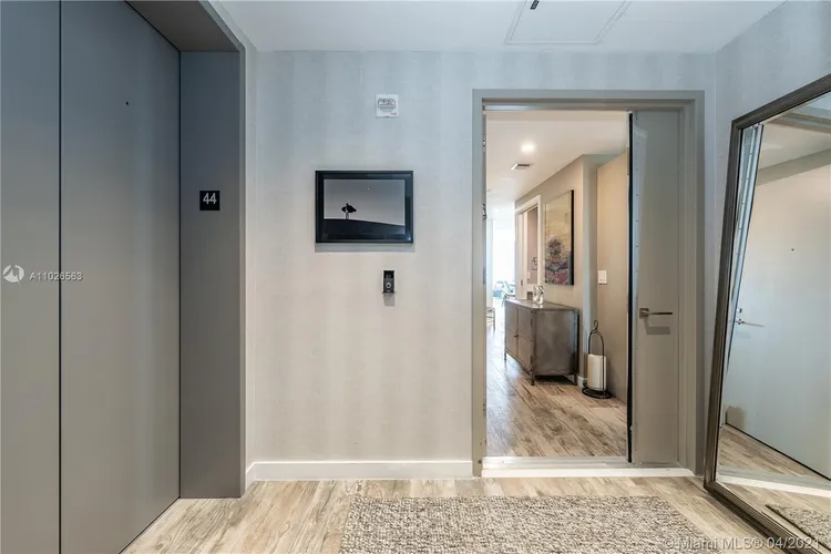 Paraiso Bay #4401 image #31