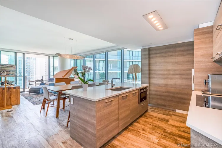 Paraiso Bay #4401 image #9