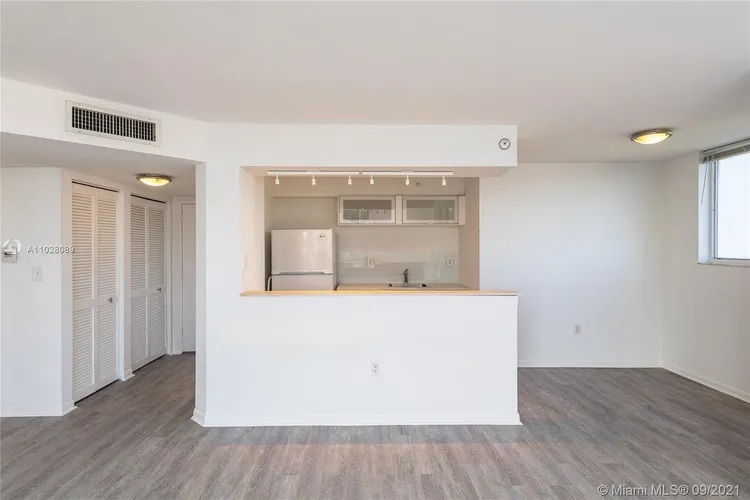 West Bay Plaza #1108 image #11