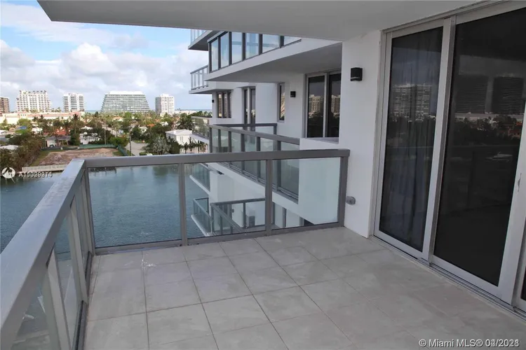 The Ivory #701 image #6