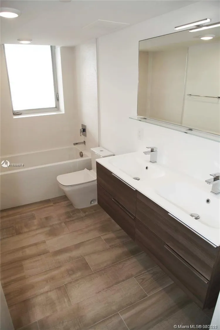 The Ivory #701 image #7