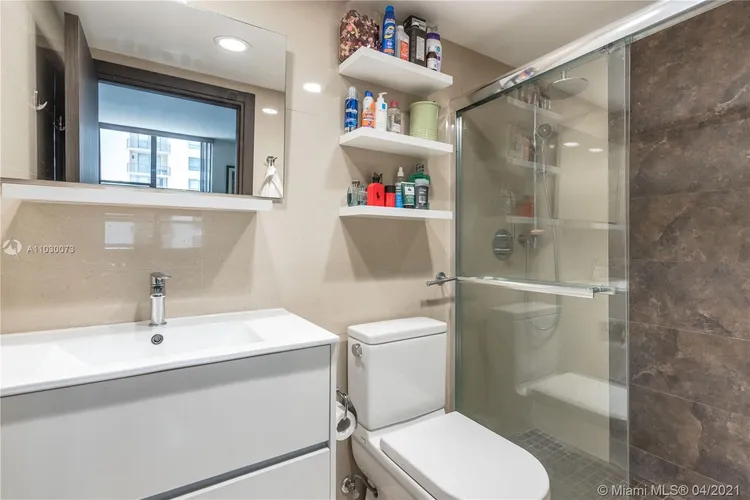 The Plaza of Bal Harbour #1011 image #16