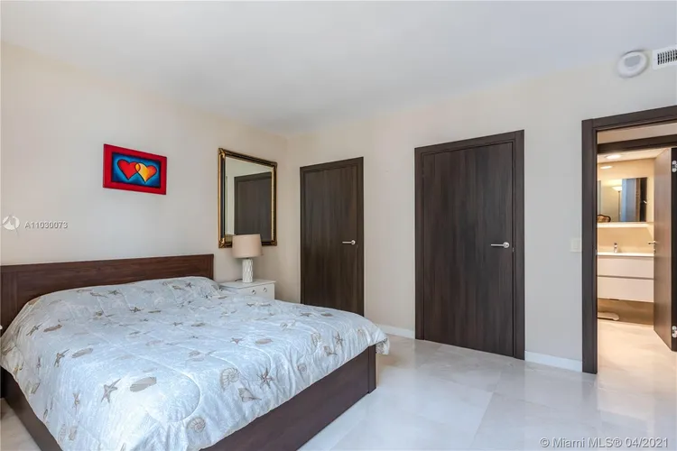 The Plaza of Bal Harbour #1011 image #18