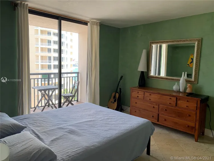 Brickell Key II #920 image #18