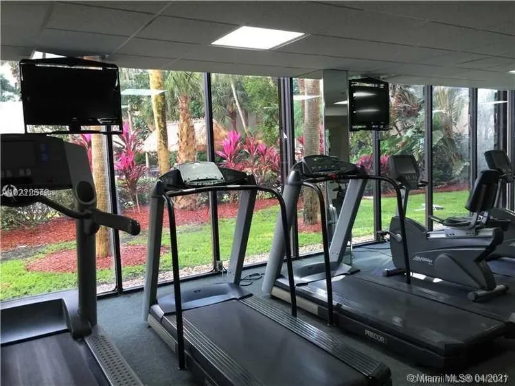 Brickell Key II #920 image #27