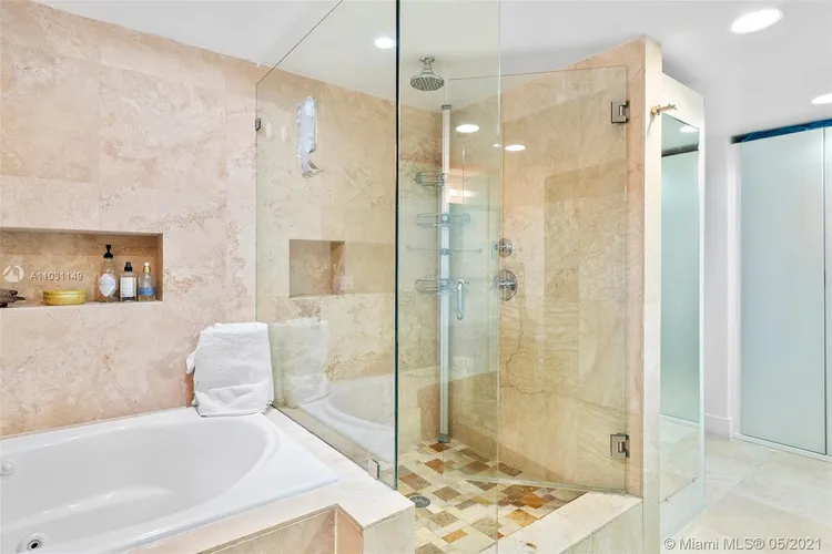 Casa del Mar #9A image #24