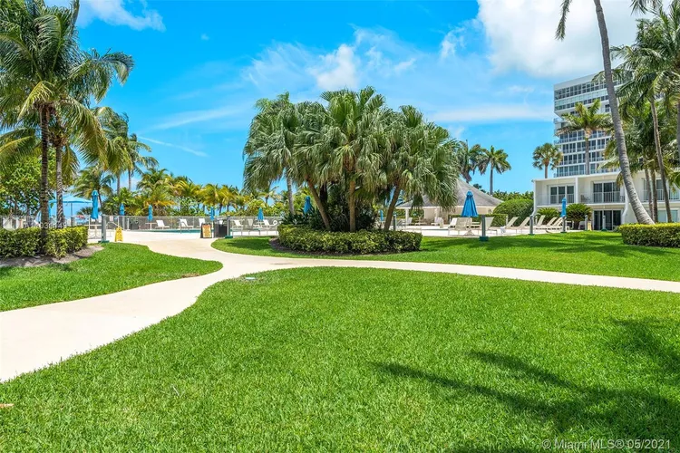 Casa del Mar #9A image #37