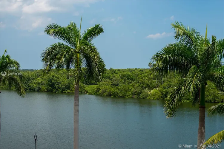 Venice Condo Deering Bay #132 image #24