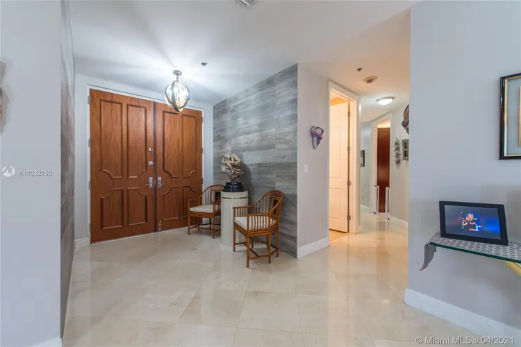 Venice Condo Deering Bay #132 image #6