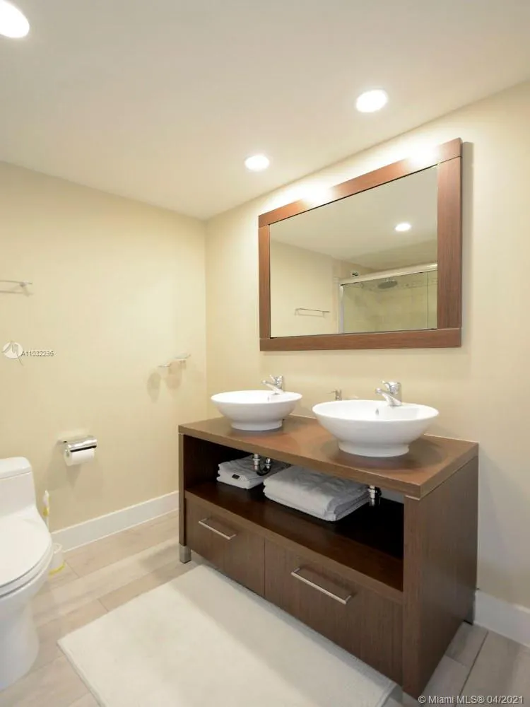 Roney Palace #1526 image #16