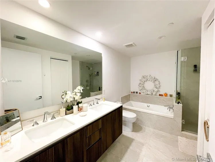 Aria on the Bay #2908 image #9