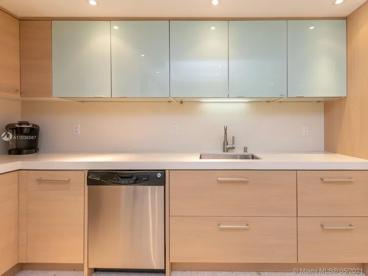 Bal Harbour 101 #908 image #24