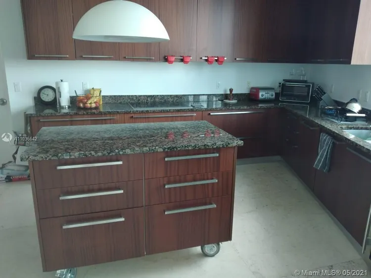 Trump Tower 2 #1204 image #6