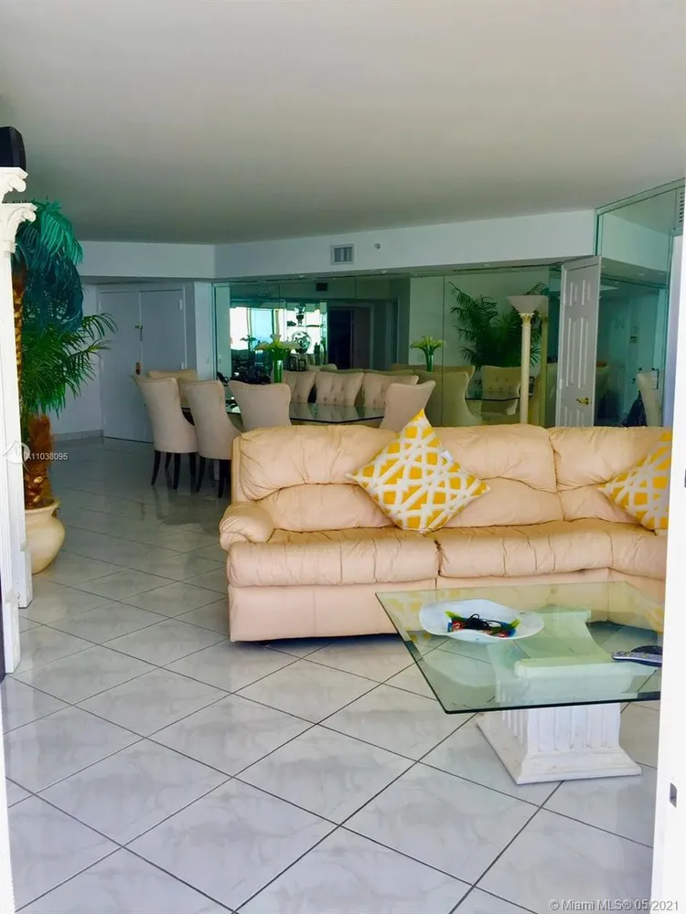 La Gorce #2802 image #9