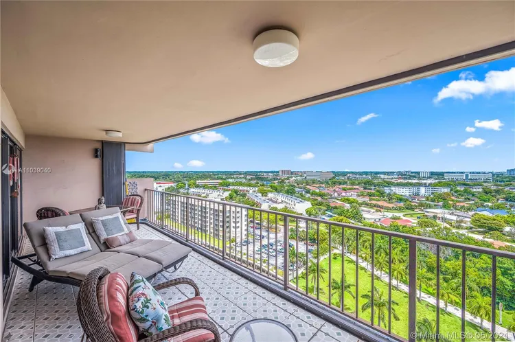 Cricket Club Miami #1503 image #6