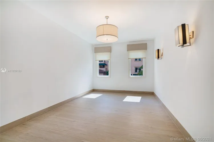 Venice Condo Deering Bay #128 image #10