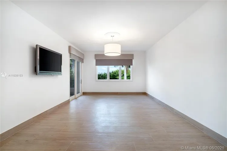 Venice Condo Deering Bay #128 image #11