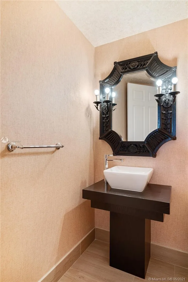 Venice Condo Deering Bay #128 image #18