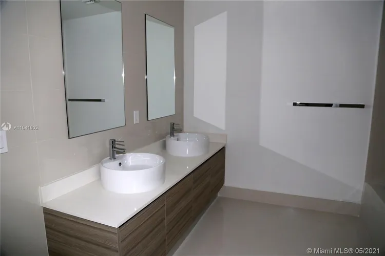 Hyde Midtown #PH3211 image #9