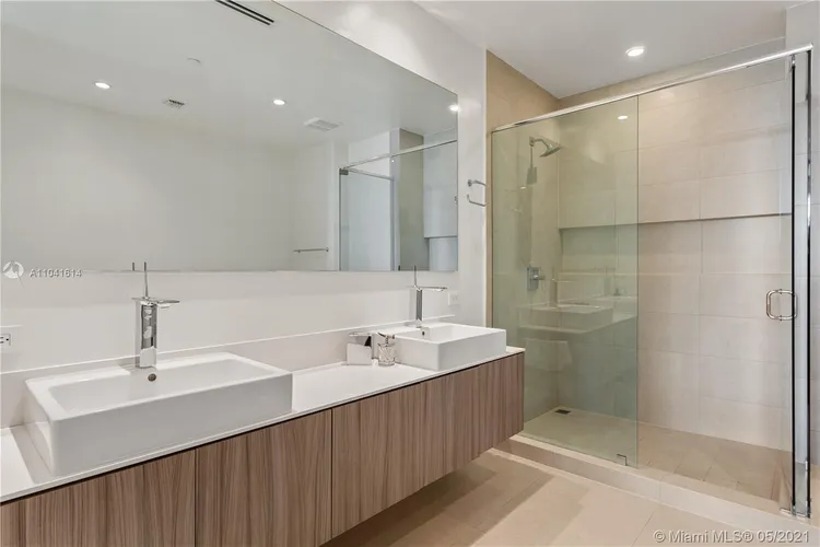 101 Key Biscayne #A-203 image #10