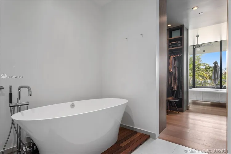 101 Key Biscayne #A-203 image #11