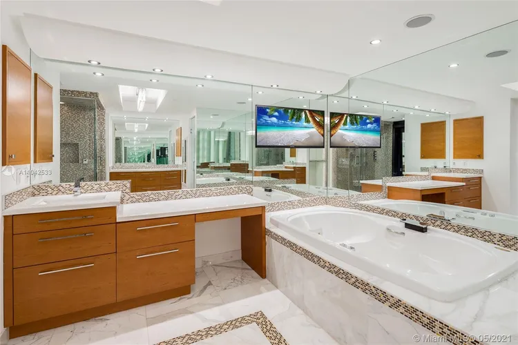 Jade Brickell #4411 image #13