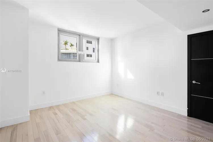 Jade Brickell #4411 image #24