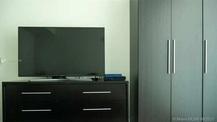 Solaris at Brickell #2304 image #30