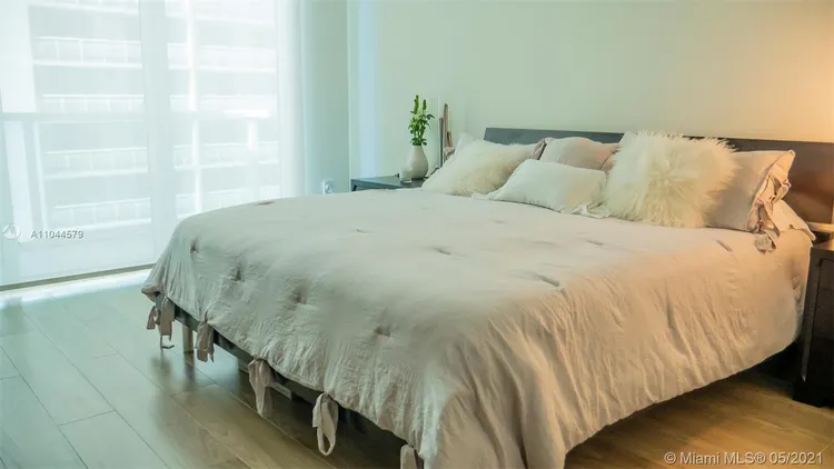 Solaris at Brickell #2304 image #47