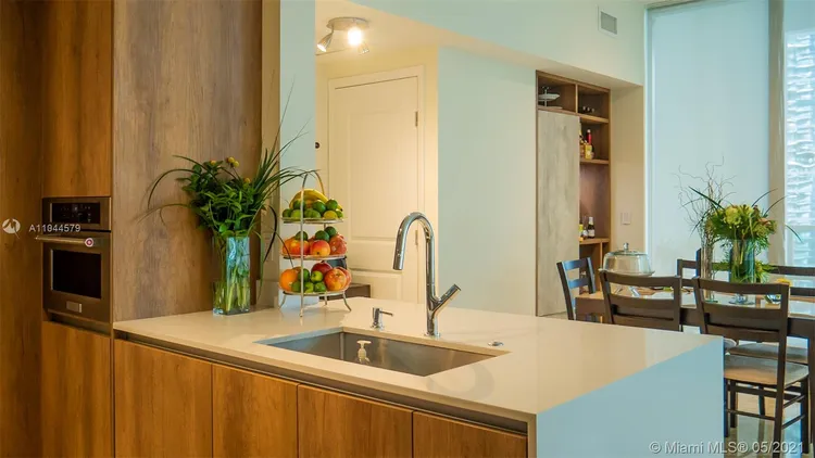 Solaris at Brickell #2304 image #9