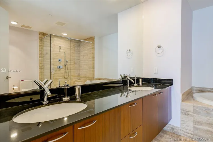 Trump Tower 1 #2202 image #23