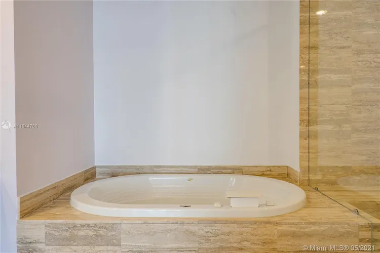 Trump Tower 1 #2202 image #26